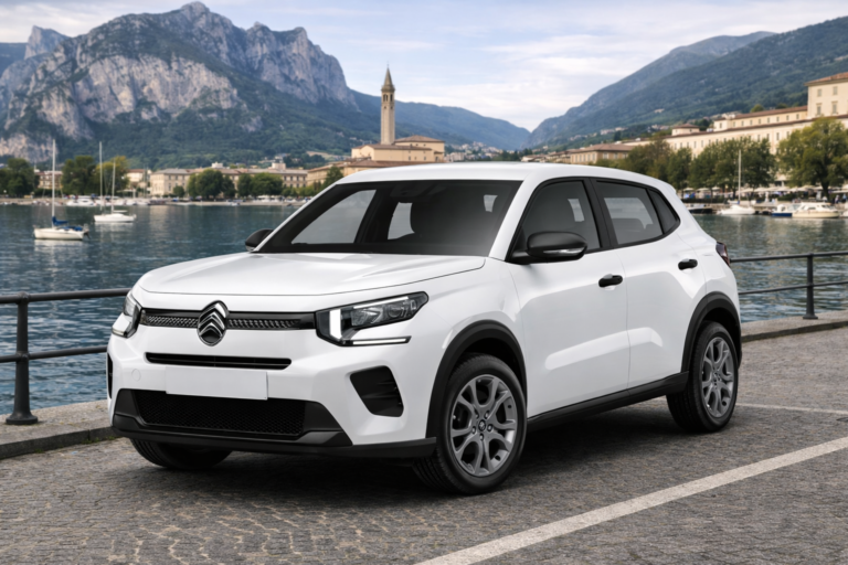 Citroën C3 sul lungolago di Lecco